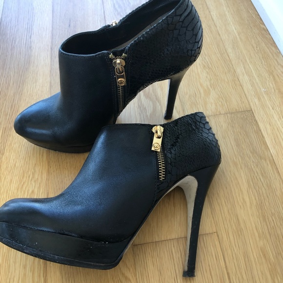Micheal kors platform booties - Picture 7 of 10